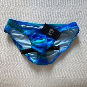 N2N Swimwear Wave Maverick Bikini With C Ring NWT Sz M